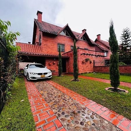 Hermosa Casa , Con Parqueadero En Rionegro Cerca Al Aeropuerto Villa Eksteriør billede