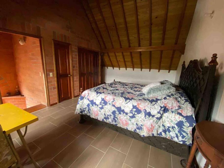 Hermosa Casa , Con Parqueadero En Rionegro Cerca Al Aeropuerto Villa Eksteriør billede