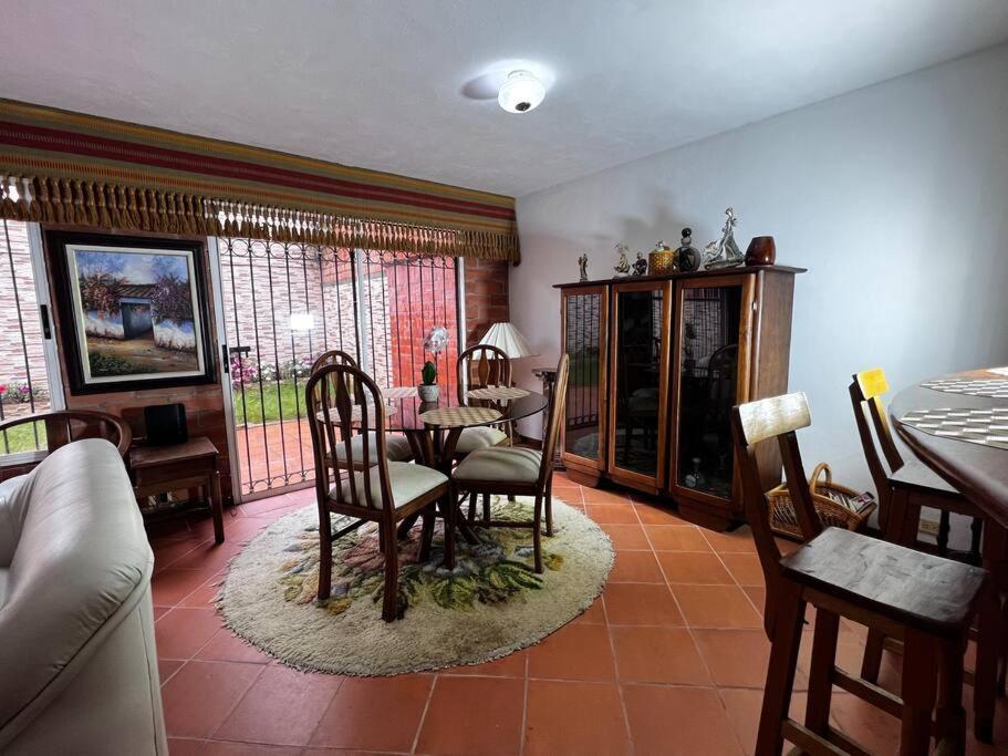 Hermosa Casa , Con Parqueadero En Rionegro Cerca Al Aeropuerto Villa Eksteriør billede
